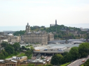 su_e_giu_per_il_castello19